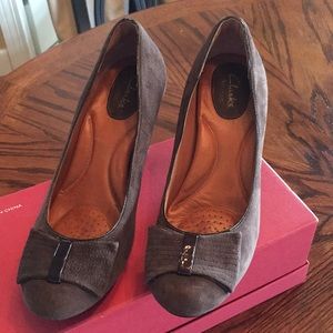 Clark’s suede pumps